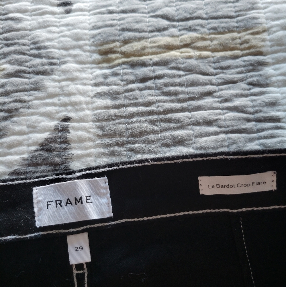 Frame Bardot Crop black jeans